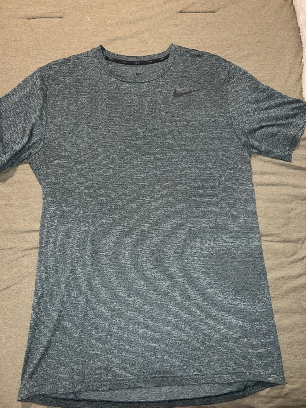 Nike Men’s Heathered Charcoal Short Sleeve Performance Tee